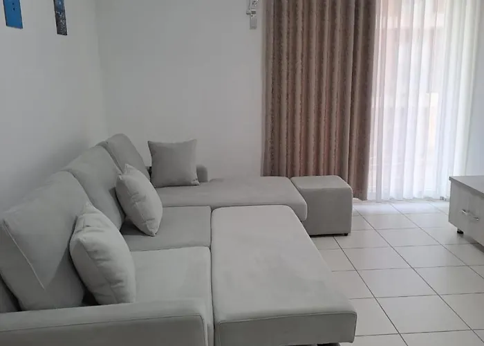 Summerhousevelipoje-te Kompleksi Fishta-q1,36 *